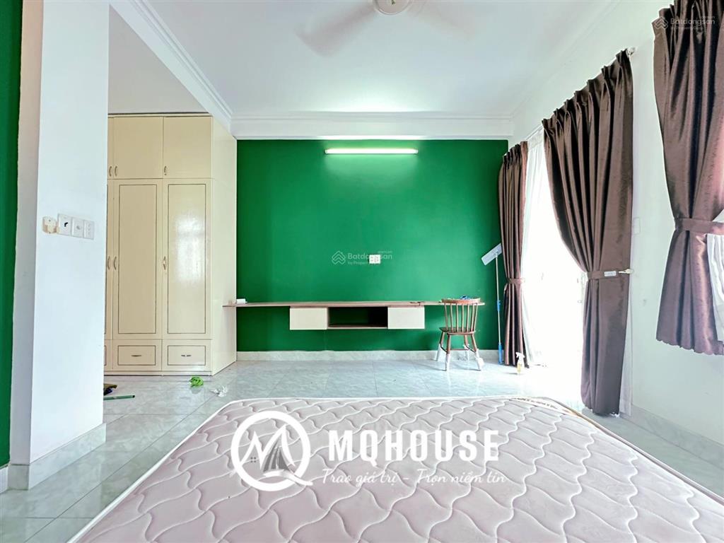 Căn hộ 1pn ban công máy giặt riêng dt 50m2 ngay vòng xoay dân chủ, ga sg, hà đô, cầu lê văn sỹ q3