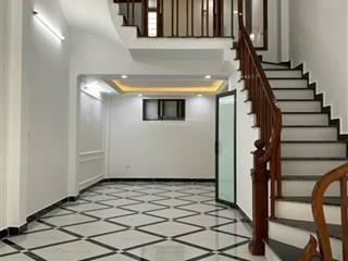 Nhà vĩnh khang ngọc hồi, ở ngay
lô góc ô tô qua sát ga ngọc hồi
gần trường, chợ, ubnd, bv