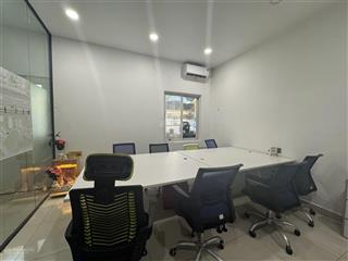 Cho thuê chỗ ngồi 8 người giá 8 triệu.  0906 661 ***