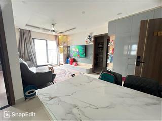 Căn góc tầng đẹp view hồ 2pn thoáng mát, full nội thất, lựa chọn hiếm cho người mua để ở lâu dài