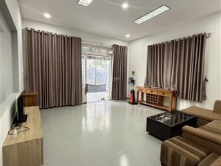 Bán nhà đẹp gần biển nha trang, hẻm oto trần thị tính, full nội thất mt rộng gần 6m chỉ 7,3 tỷ