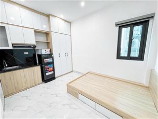 Bán toà căn hộ dịch vụ cho thuê quan hoa, 68m2 x 6t, xây mới, 15pkk full đồ, dt 90 triệu/th