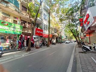 Căn hộ tập thể tầng 5  110 hoàng quốc việt, 35m², đủ điều hòa/nóng lạnh, giá chỉ 5 triệu