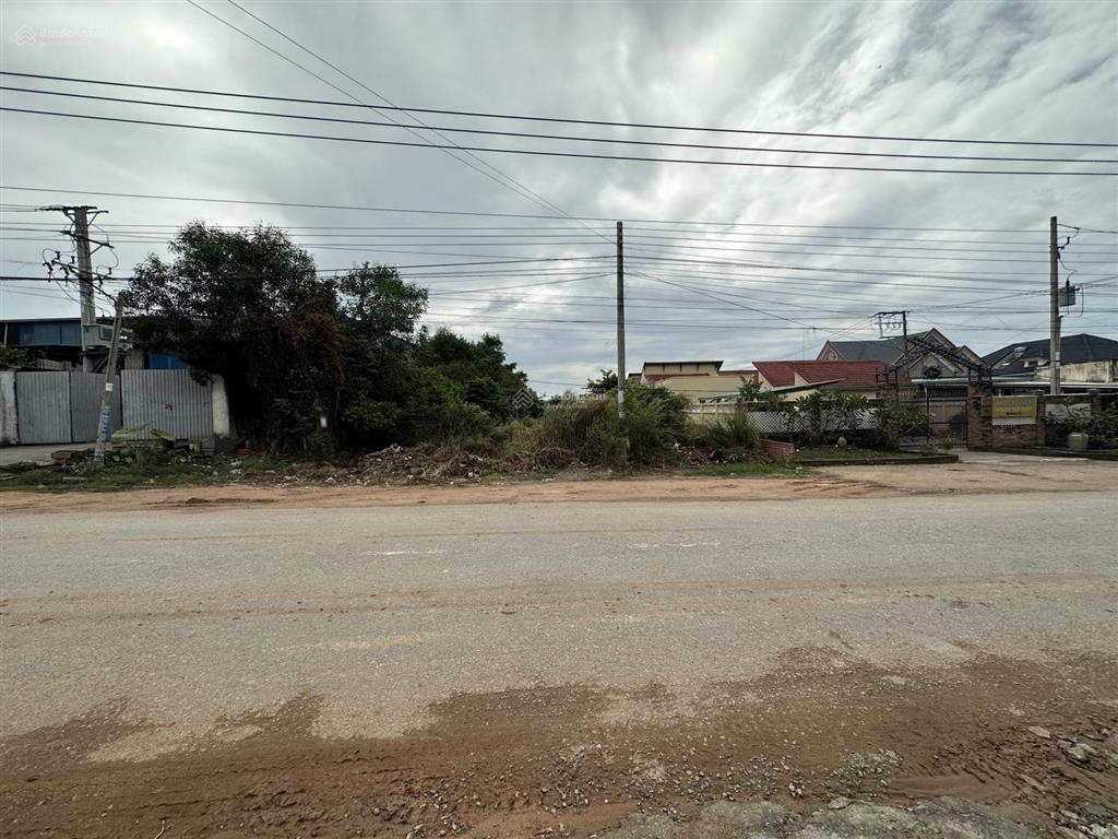 Cần tiền bán lỗ  gần 1000m2  mặt tiền ngã ba lăn xi (dh605)  p. tân định bến cát.