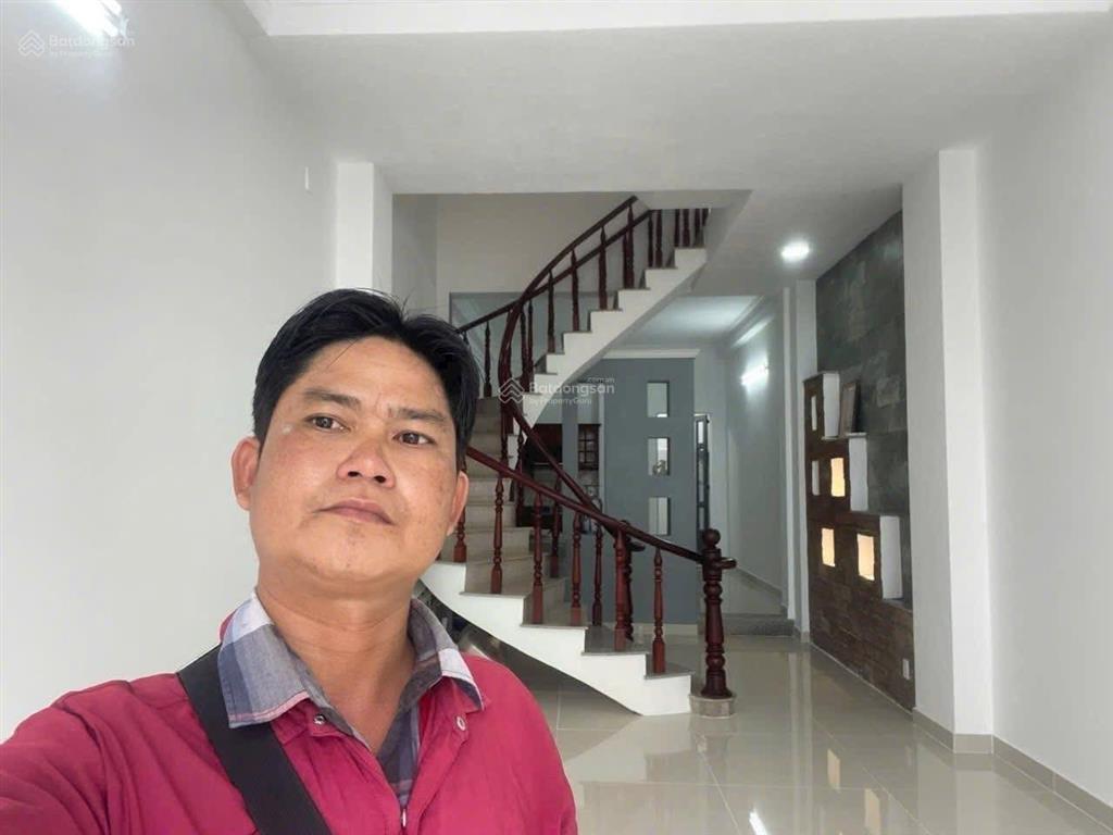 Siêu phẩm 3 tầng mới tinh tặng full nội thất tân thới nhất q12 hxh 91m2 giá chỉ hơn 6 đồng.