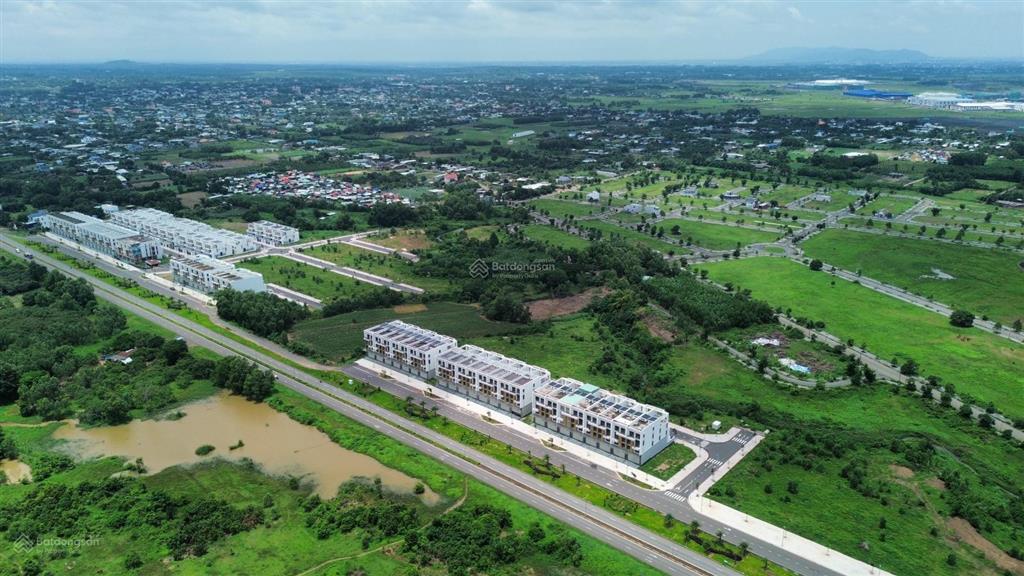 Siêu phẩm tdc sonadezi . đường d 6 .100 m2 .giá 1 tỷ 550.