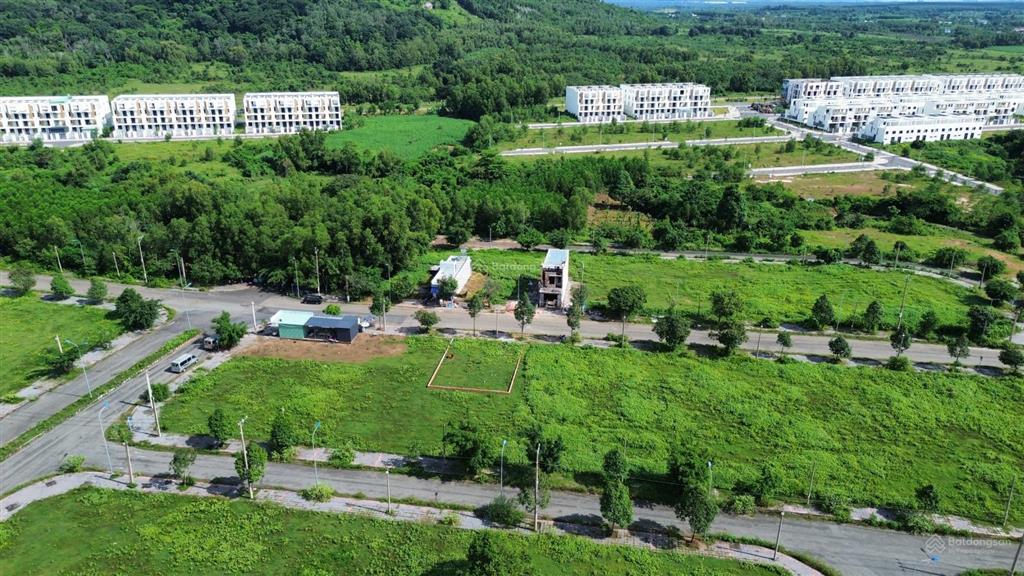 100 m2 tdc sonadezi ( cđ  br  vt) đường d6 giá 1 tỷ 6 .