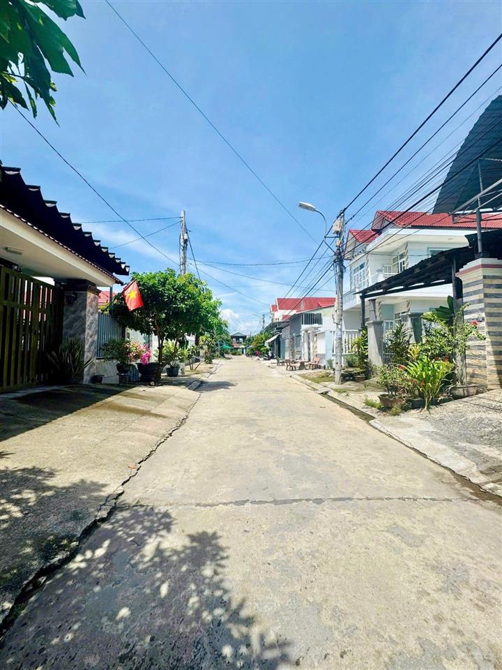 Đất tđc bầu gáo diên khánh dt 124.8m2 ngang 5m đường 9m