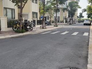 Chính chủ bán căn shophouse o.1.01.06 cực đẹp 60m2 (5x12m), 4 tầng, sổ hồng sẵn sàng, bàn giao ngay