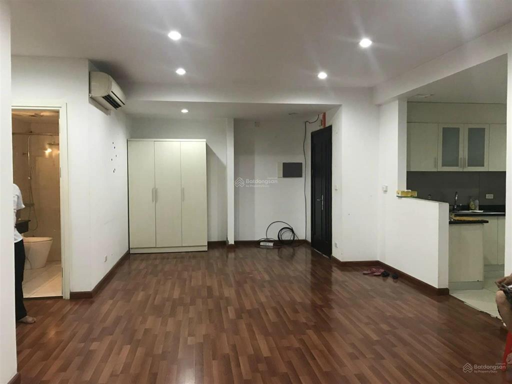 Bán căn hộ cc ct2 dn1 kđt định công, căn góc, dt 64m2, 2 phòng ngủ, 1wc, 5.3 ỷ
