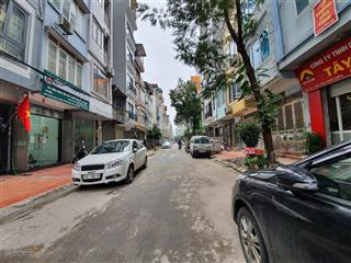Bán nhà phú diễn, gần oto, đầy đủ tiện ích, full nội thất, nhà đẹp ở luôn, 35m2 chỉ nhỉnh 6 tỷ