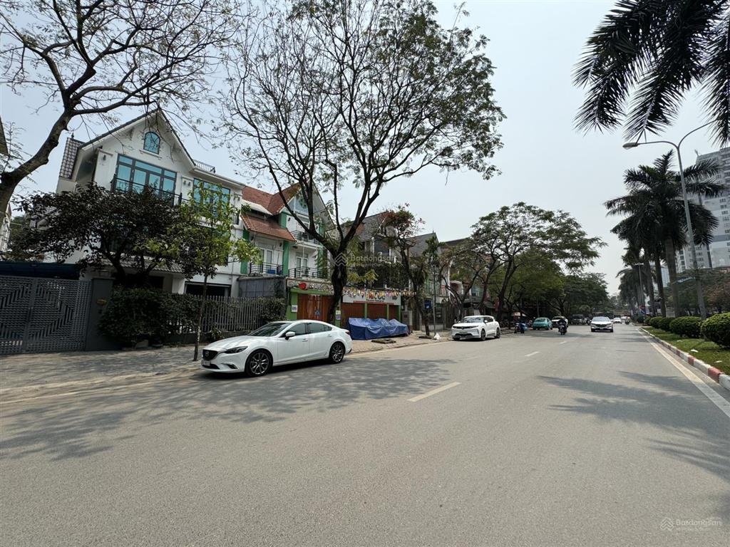 Bán nhà văn quán 85m2/6t/4.5m mt kinh doanh tốt chân chung cư 18 tỷ