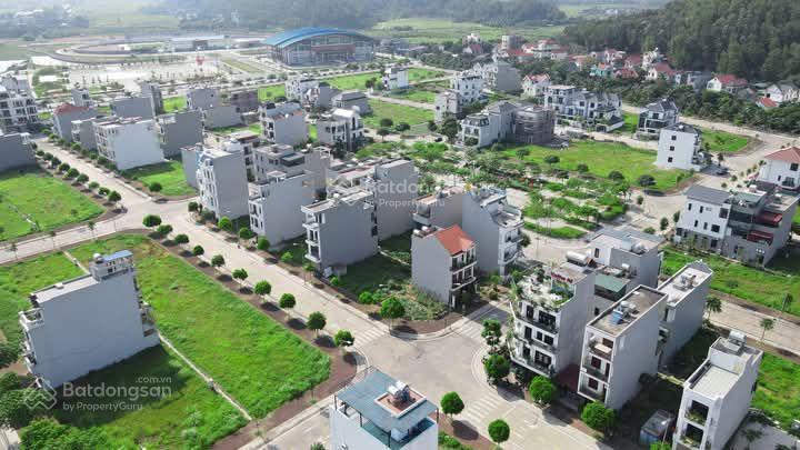 Cần bán gấp liền kề 76.5m2, lô view vườn hoa, lô góc đô thị sinh thái thành công tây sơn  kinh môn