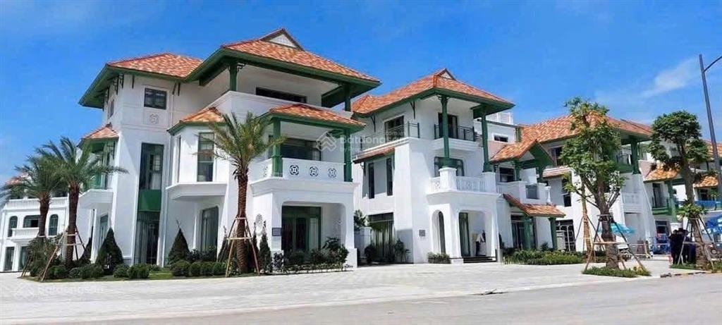 Bán căn shophouse, mt 8m tại sun urban city hà nam cạnh trống đọi tam, trục đường lê công thanh.