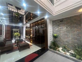 Ngọc khánh  6 tầng thang máy  55m2 x mt4,6m. giá 17,8 tỷ  kinh doanh