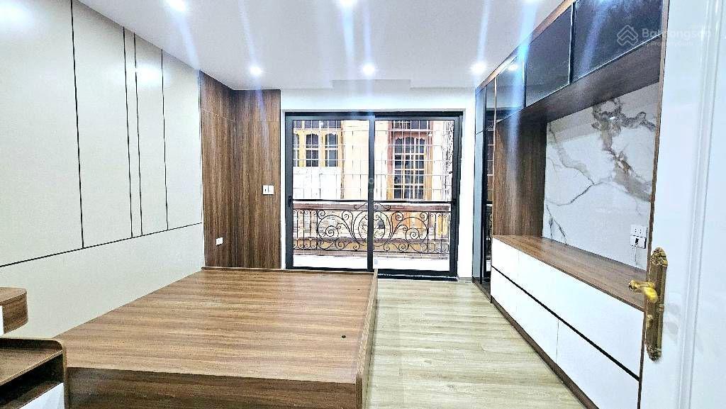 Vương thừa vũ  phân lô  5 tầng thang máy, 47m2, mt4m. giá 13,8 tỷ.