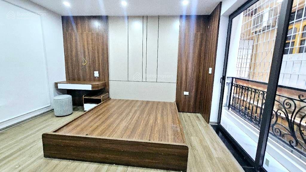 Vương thừa vũ  phân lô  5 tầng thang máy, 47m2, mt4m. giá 13,8 tỷ.