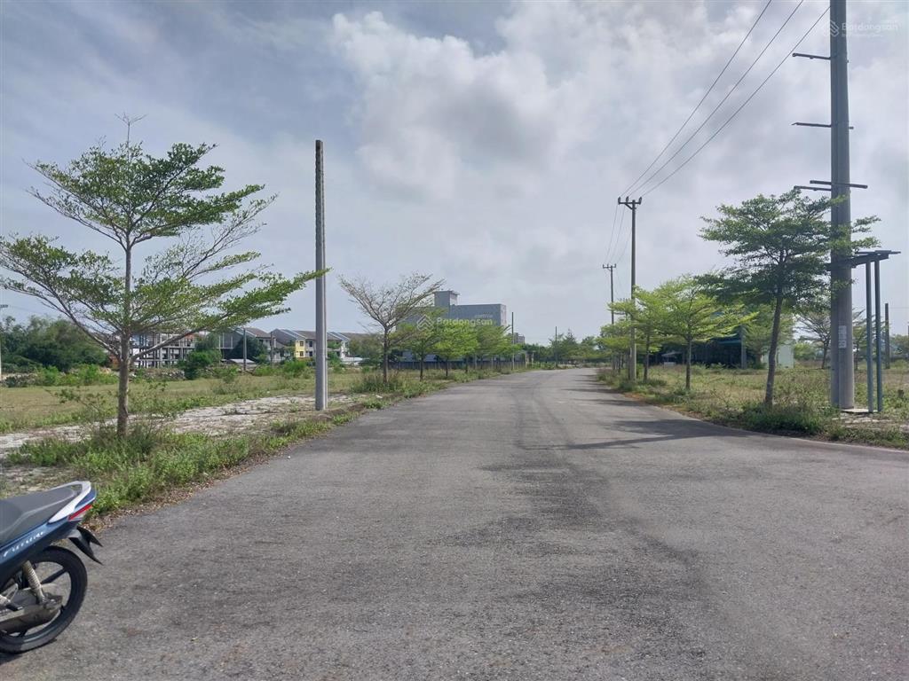 Lô giá tốt, vị trí đẹp tại khu đô thị số 7b. đối diện đất quảng riverside