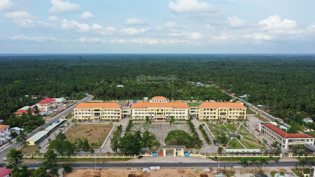 Chính chủ bán đất vàng nở hậu 608m²