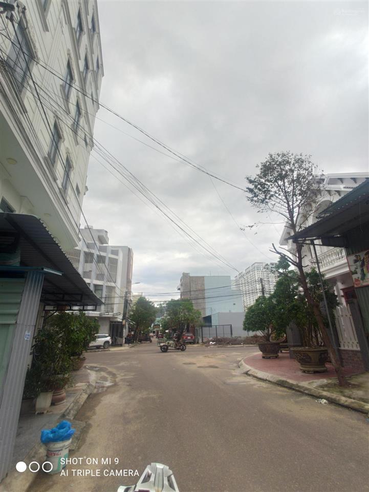 Bán đất mặt tiền đường lê đình lý, view công viên