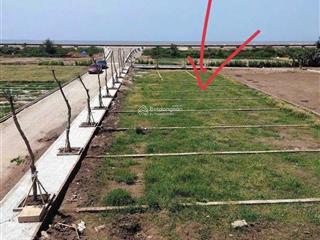 Ông bà tôi bán lô đất 200m giá 2tỷ5 mặt biển bãi tắm chính giao phong quất lâm cạnh biệt thự vila