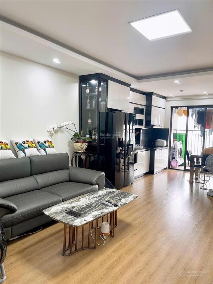 Chính chủ bán căn hộ b11 nam trung yên 70m2 2n2vs full nội thất, cách keangnam 300m, có slot 5,3 tỷ