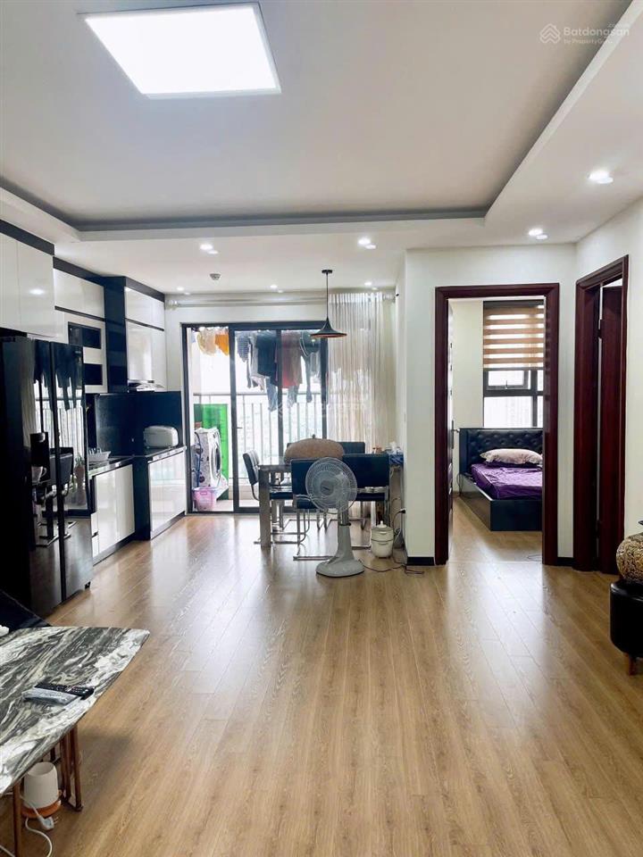 Chính chủ bán căn hộ b11 nam trung yên 70m2 2n2vs full nội thất, cách keangnam 300m, có slot 5,3 tỷ