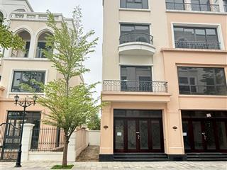Bán nhanh nhà vườn xẻ khe view trực diện công viên giá chủ 13,5 tỷ