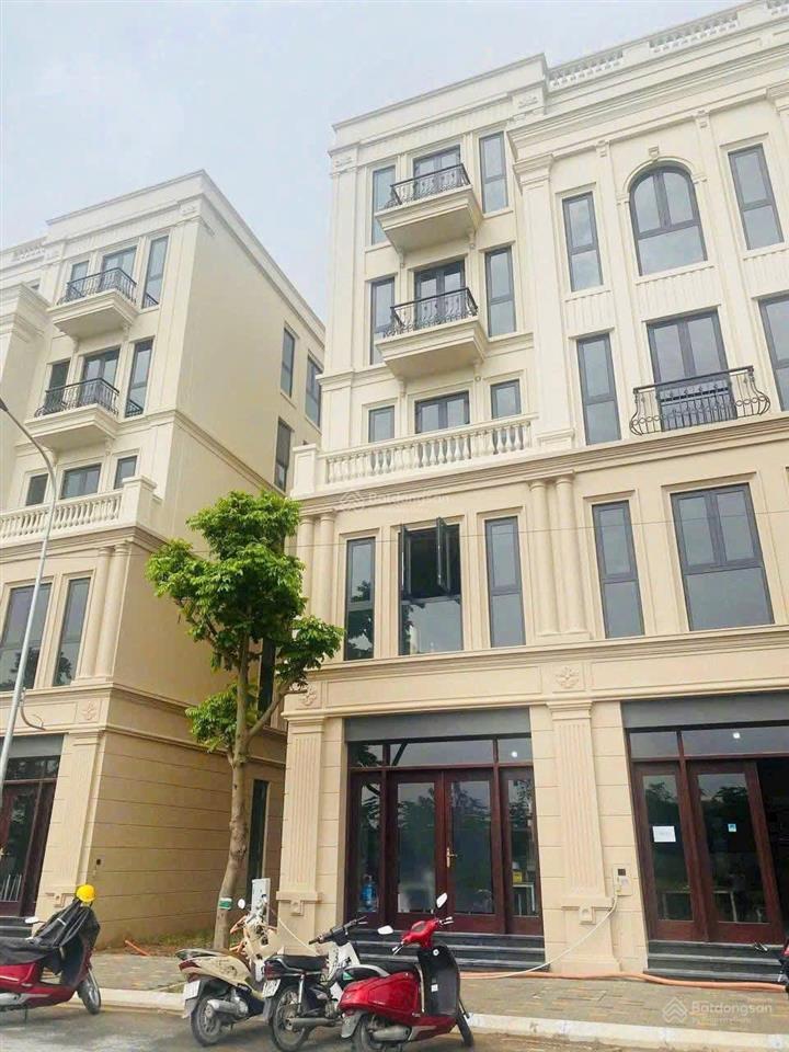 Bán nhanh căn xẻ khe thịnh vượng giá 25 tỷ nằm trên trục đường 17m