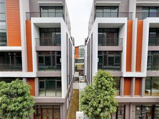 Cần tiền bán gấp căn xẻ khe đông nam 96m2 view vườn hoa, giá 12,8 tỷ