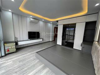 Nhà đẹp dân xây phố ái mộ,cách 1 nhà ra ô tô tránh.35m,5 tầng,full nt,ngõ thông. nhỉnh 8 tỷ