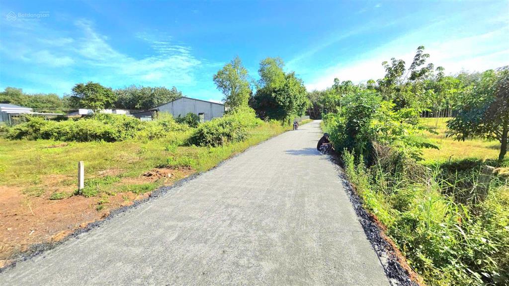450tr nhựa phước an gần kcn hiệp thạnh 5x27m full thổ cư