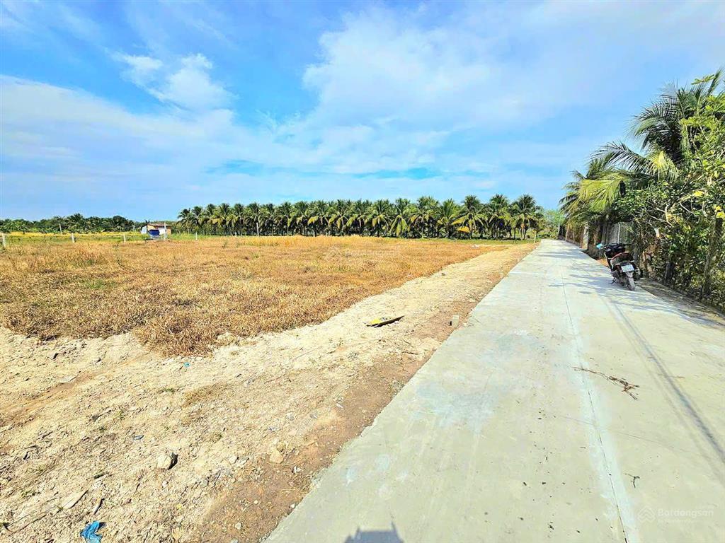 620tr, 5x43m thổ cư hết đất ngay chợ phước thạnh, đường bê tông ô tô vivu