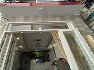 Nhà Vuông 2 tầng DTSD 32m2 – Nguyễn Ngọc Lộc QV