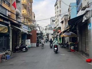 Siêu phẩm 4 tầng dt 82m2. ngang 6,8m. hxh thông ra đường hoa. chỉ 9, x tỷ trung tâm phú nhuận