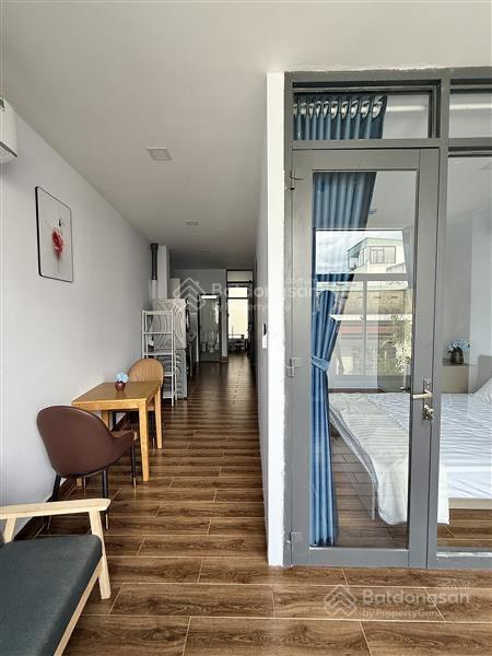 Chdv 5 tầng.ngay hàng xanh. cho thuê 60tr. 60m2 hxh. shr nở hậu. chỉ 11tỷ hơn