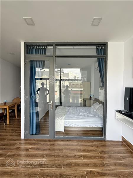 Chdv 5 tầng.ngay hàng xanh. cho thuê 60tr. 60m2 hxh. shr nở hậu. chỉ 11tỷ hơn