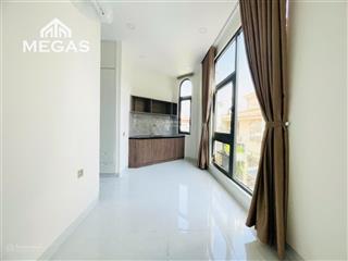 Ngay chợ bà chiểu, ngã tư hàng xanh, quận 1, 3, phạm văn đồng, sân bay