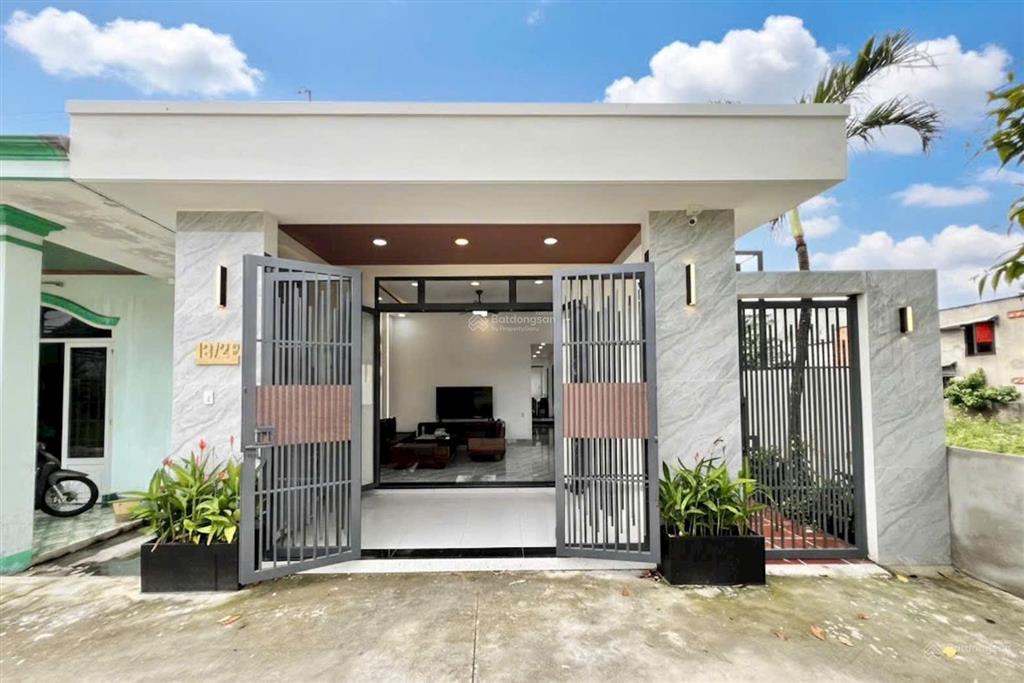 *** nhà vườn hóc môn  đường trần thị bốc. thới tam thôn. hóc môn  diện tích  7,2m x 23m. 150m2.