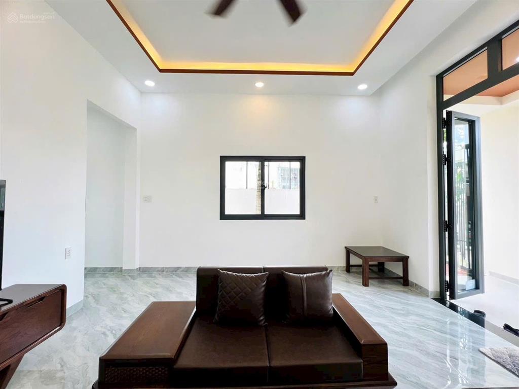 *** nhà vườn hóc môn  đường trần thị bốc. thới tam thôn. hóc môn  diện tích  7,2m x 23m. 150m2.