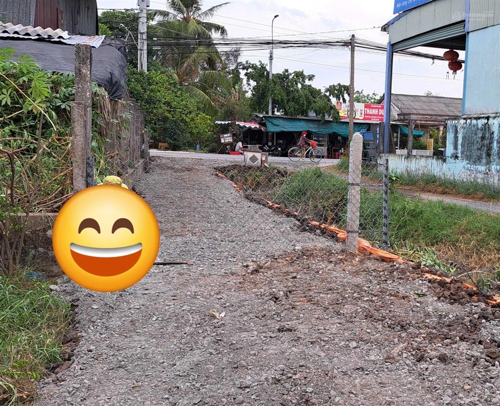 Cho thuê mặt bằng với 480m2 thổ cư và 1,433m2 đất lúa