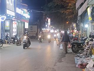 Bán nhà học viện tài chính. 43/47 m2, 6 tầng, ngõ thông, kinh doanh, 7 chỗ đỗ cửa. giá 8.9 tỷ