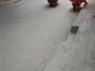 Bán đất hv tài chính, phân lô, vỉa hè ô tô tránh, mặt tiền quyền lực. kinh doanh. giá 15.99 tỷ
