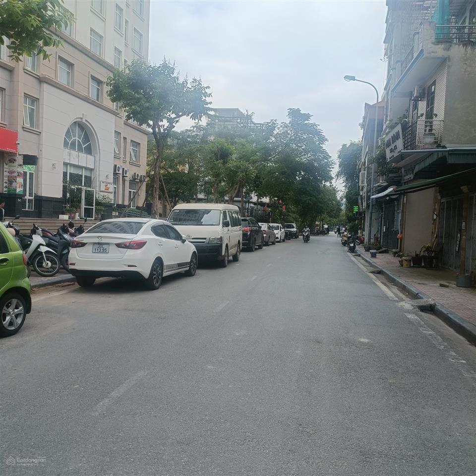 Bán đất hv tài chính, đh ytế công cộng, 86 m2, phân lô, vỉa hè ô tô tránh. kinh doanh. giá 15.99 tỷ