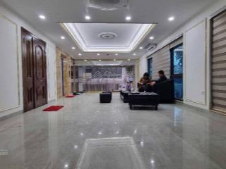 Bán nhà hoàng quốc việt. 70/110 m2, 9 tầng, lô góc, ô tô tránh, kinh doanh sầm uất. giá 51.5 tỷ