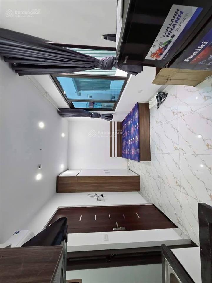 Bán toà chdv. 45 m2, 7 tầng, ô tô 10 m, 2 thoáng, kinh doanh, dòng tiền 500tr/ măm, giá nhỉnh 9 tỷ