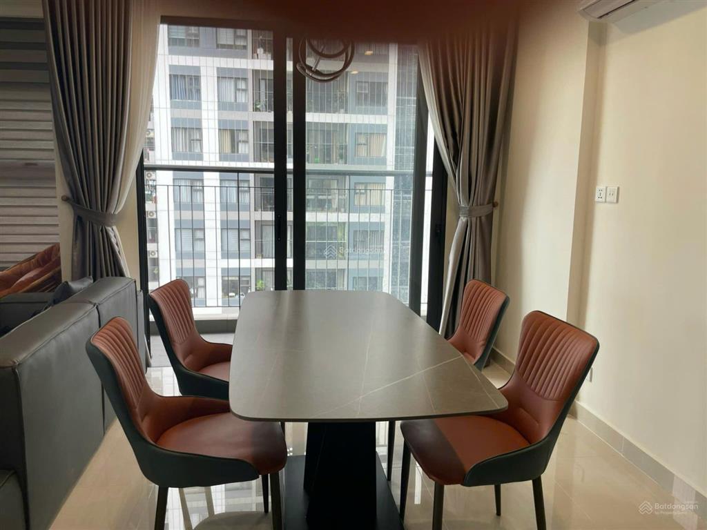 Tôi bán nhanh căn 2n+ ở gs1, 5,9 tỷ, miễn phí mg, xem nhà free, full nội thất đẹp chỉ việc vào ở