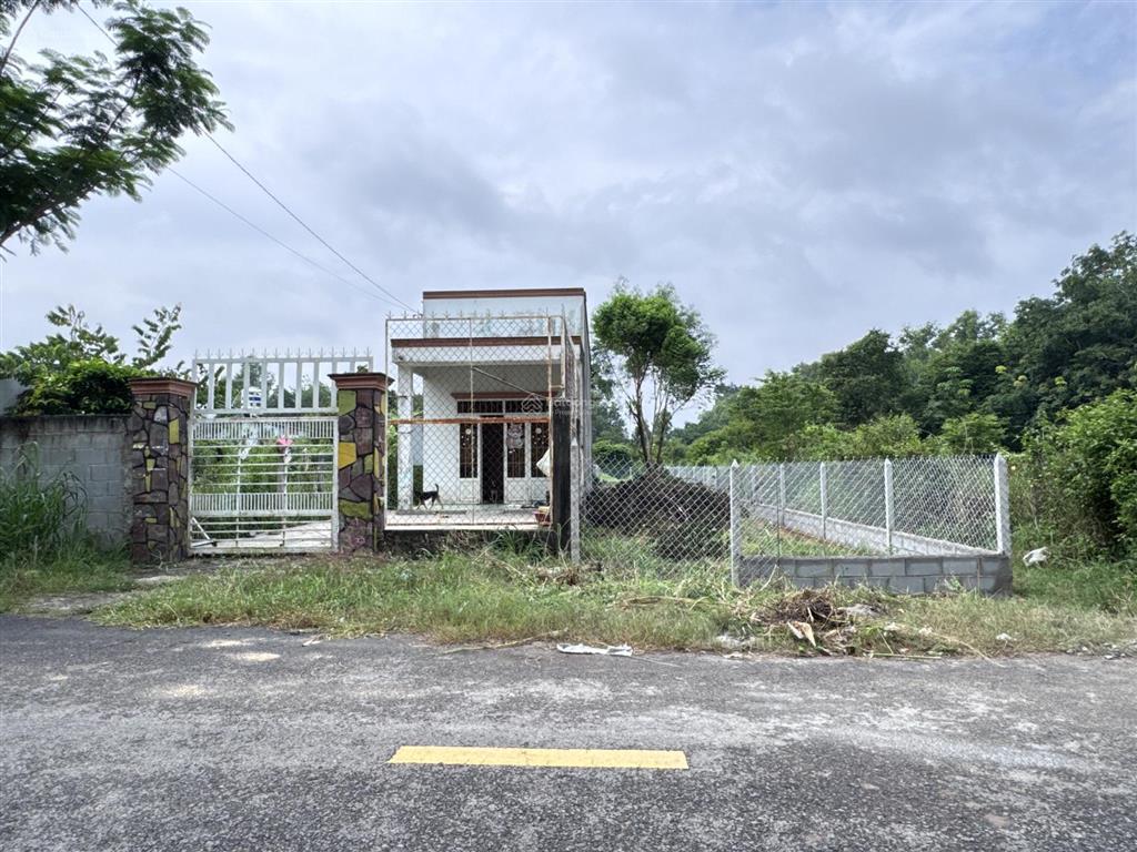 Hàng đẹp xuất hiện ngay 241.5m2 thổ cư 100% nở hậu vuông vắn 5x49m, quy hoạch kdc hiện hữu