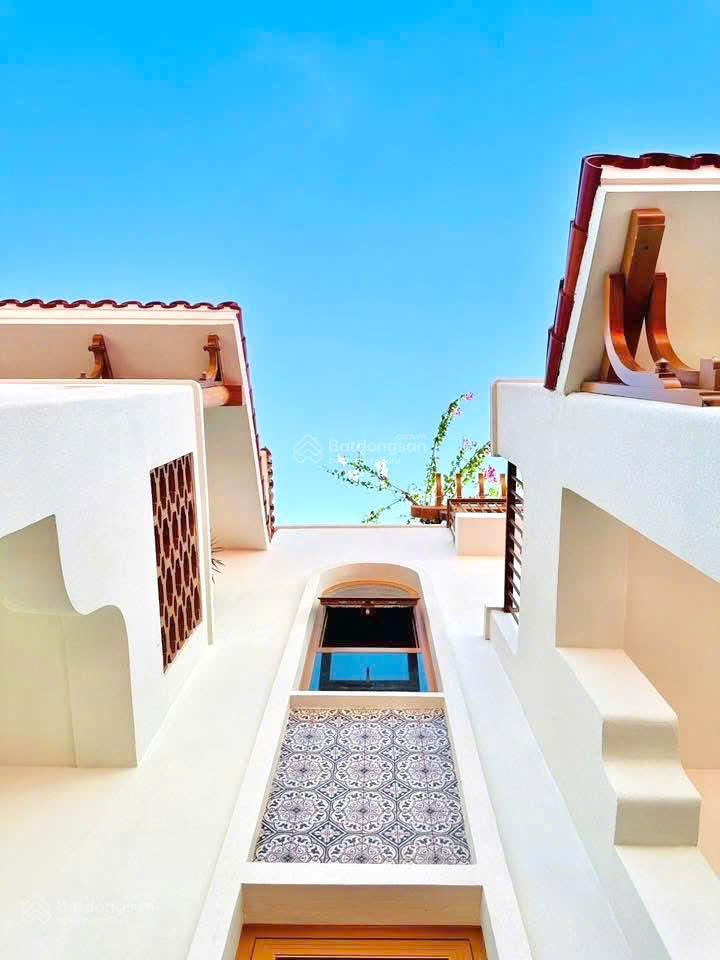 Căn góc biệt thự đơn lập 1 hầm 3 lầu (14x20), view sun world 15ha mua từ cđt   0931 793 ***