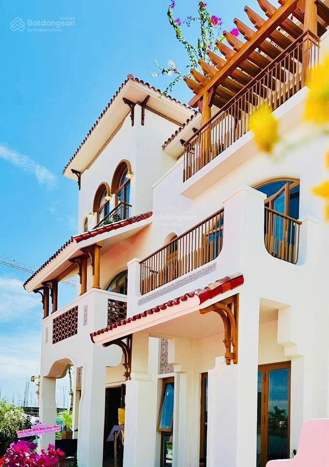 Căn góc biệt thự đơn lập 1 hầm 3 lầu (14x20), view sun world 15ha mua từ cđt   0931 793 ***